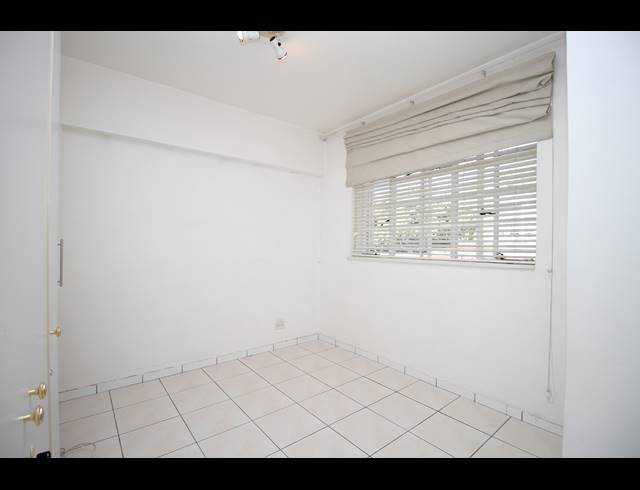 3 BEDROOM APARTMENT FOR SALE IN HOUGHTON ESTATE